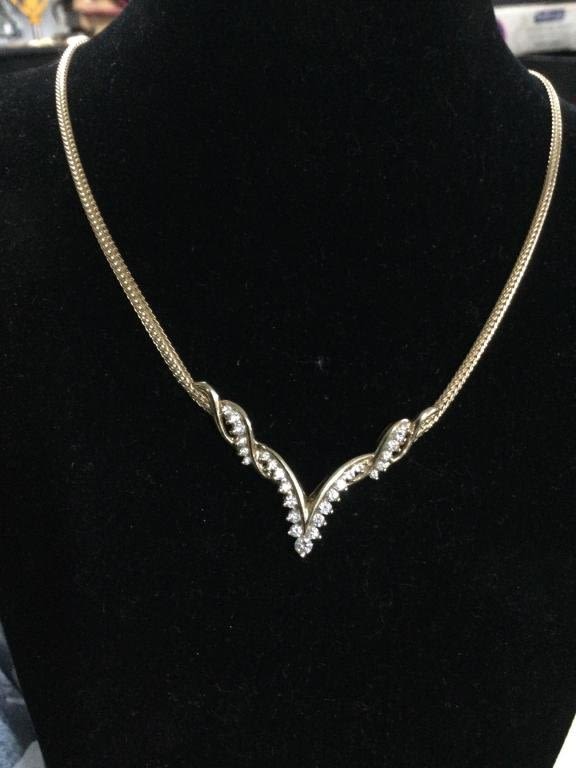 Lot 213: 14kt Diamond Necklace