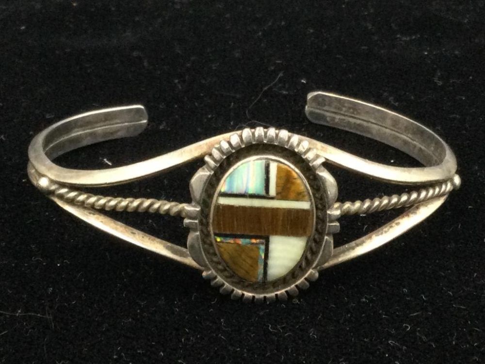 Lot 250: Native American Bracelet