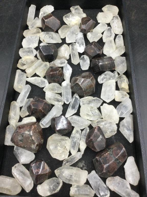 Lot 179: Quartz Crystal and Garnets Lot