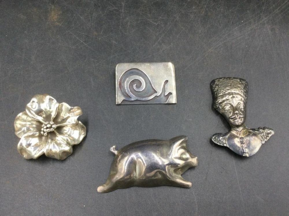 Lot 188: Sterling Pendants