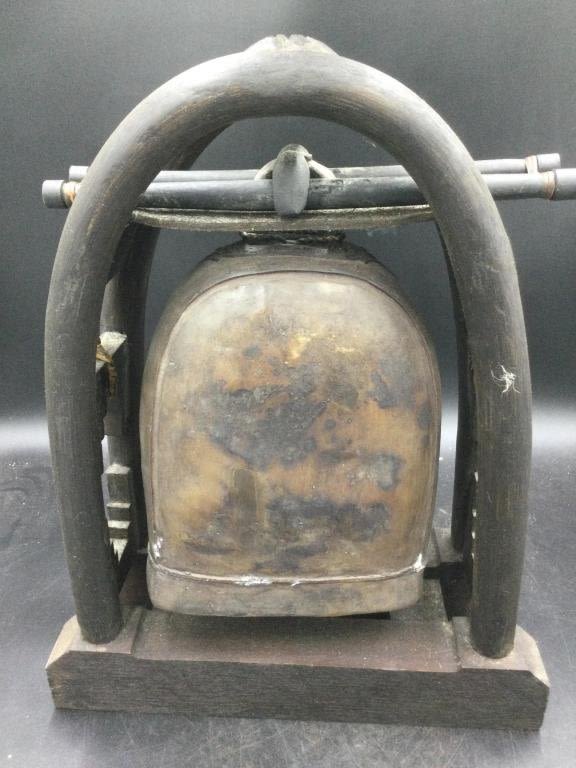 Lot 189: Vintage Elephant Bell