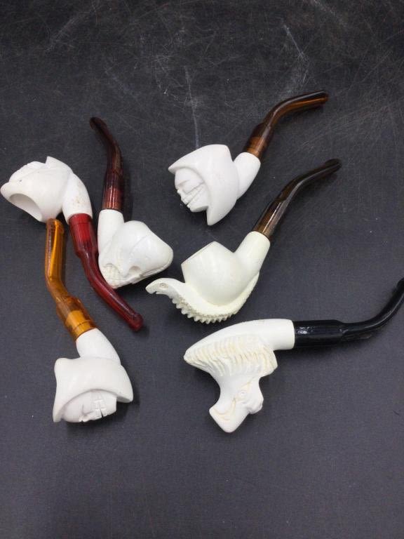 Lot 264: Small Meerschaum Pipes