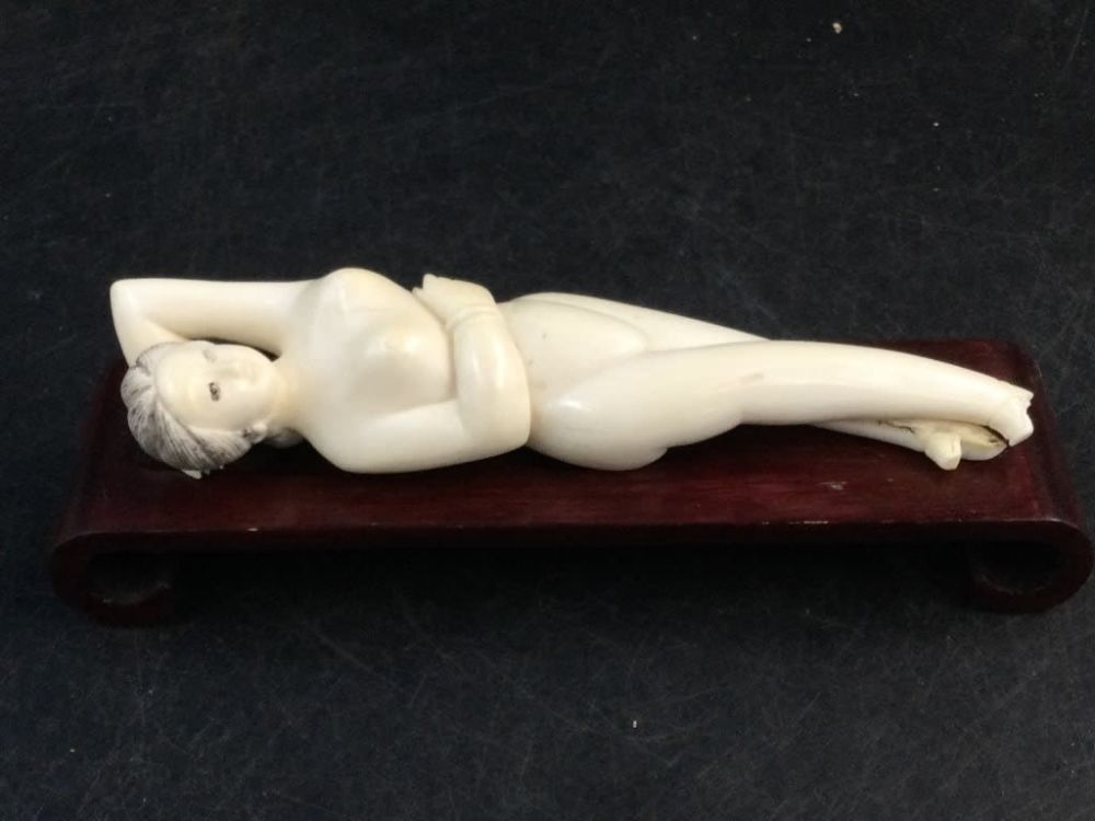 Lot 165: Vintage Carved Doctors Lady
