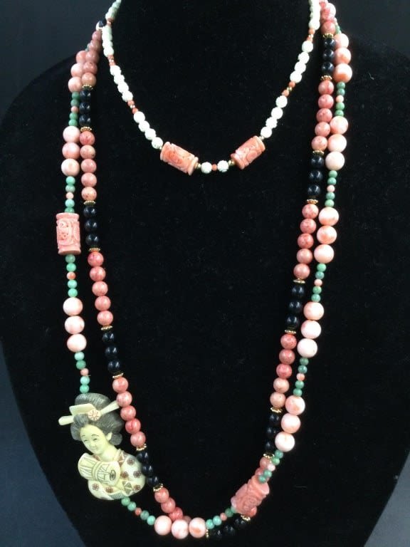 Lot 172: Vintage Bead Necklaces