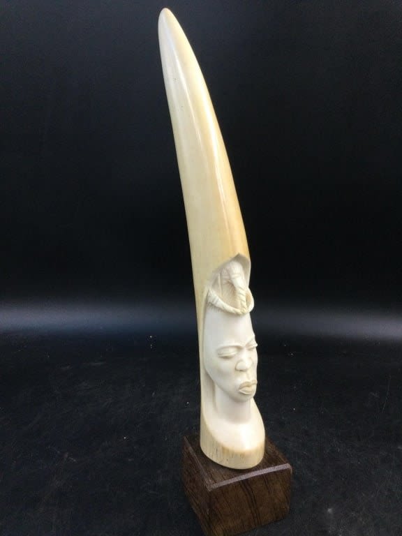 Lot 195: Carved Africian Lady Tooth