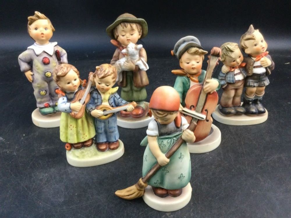 Lot 227: Vintage Hummels