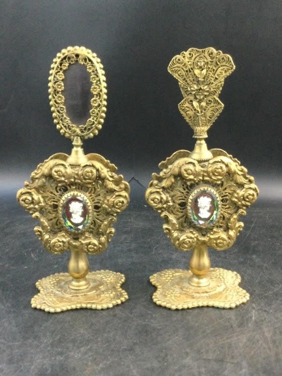 Lot 245: Vintage Guild Crest Vanity/Dress Clock Pictures