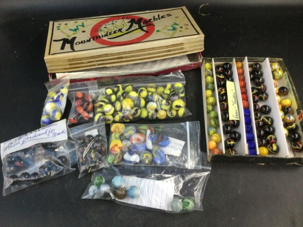 Lot 248: Vintage Marbles