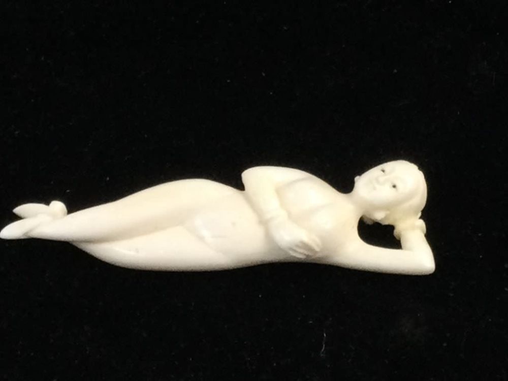 Lot 274: Vintage Carved Doctors Lady