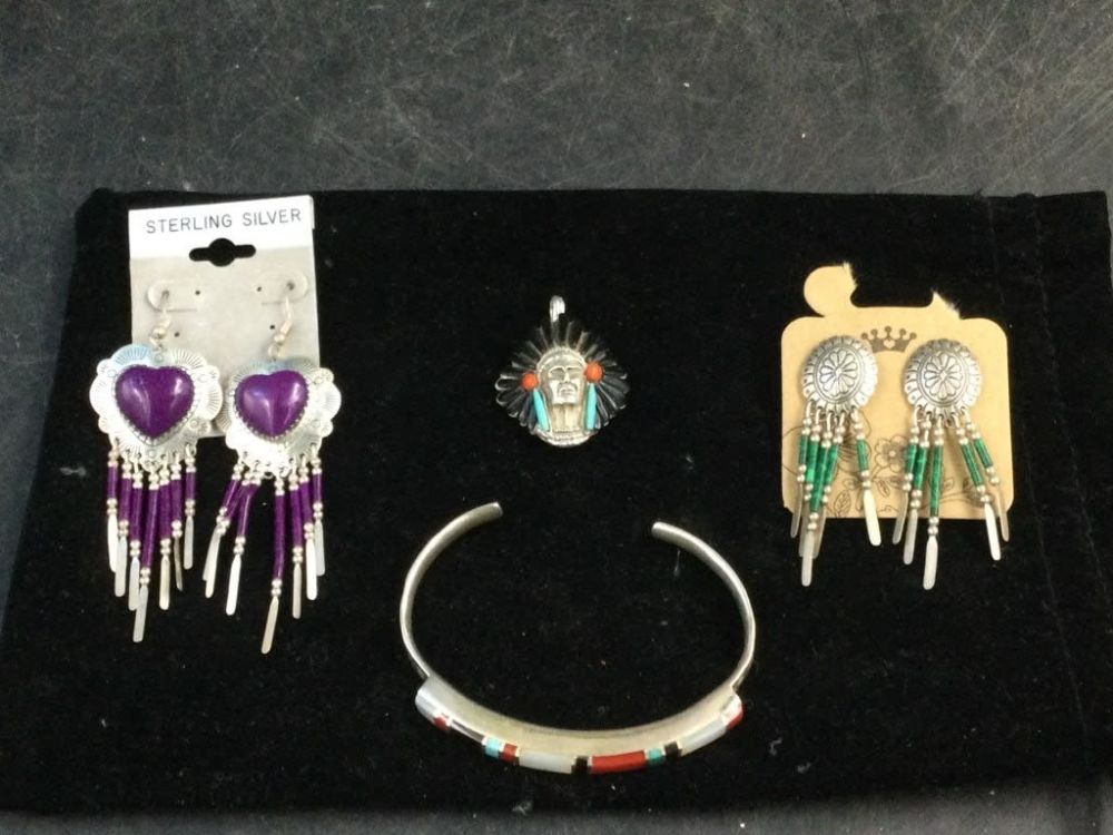 Lot 290: Navajo and Zuni Jewelry
