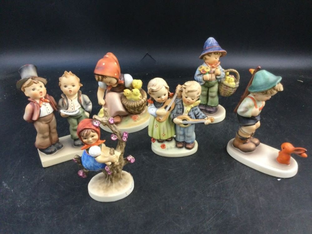 Lot 294: Vintage Hummels