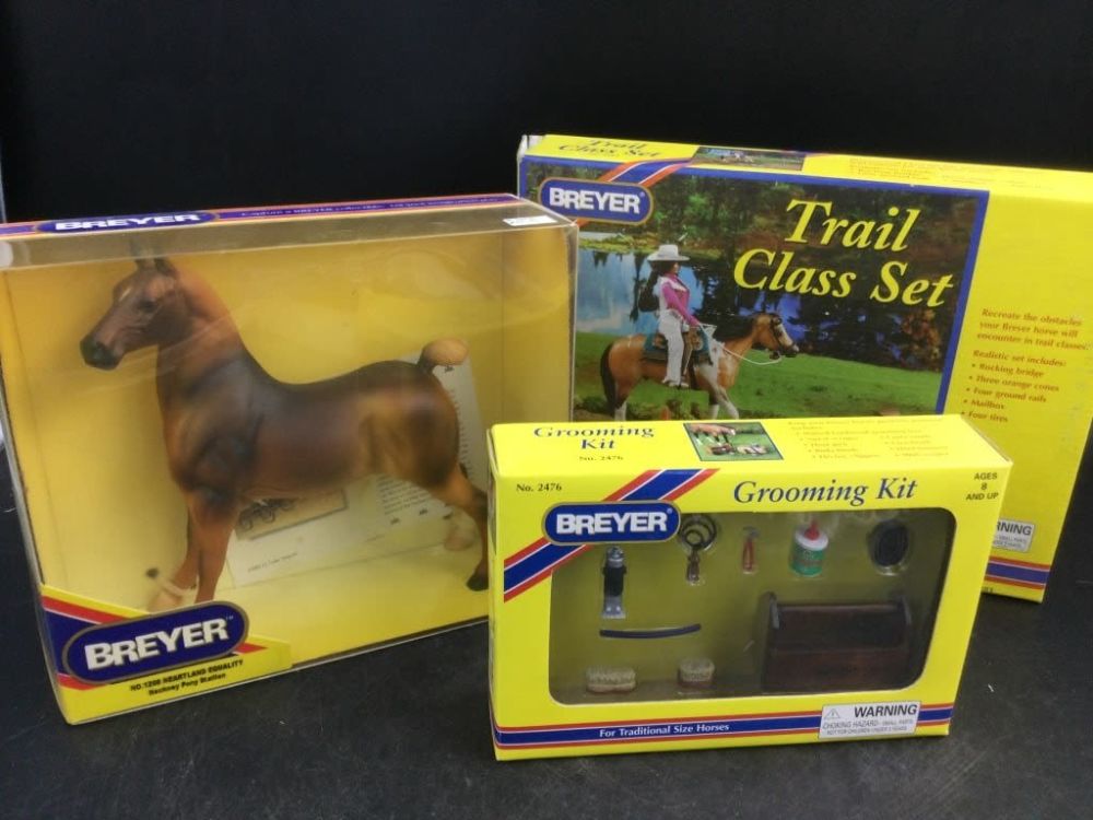 Lot 305: Breyer Collectibles