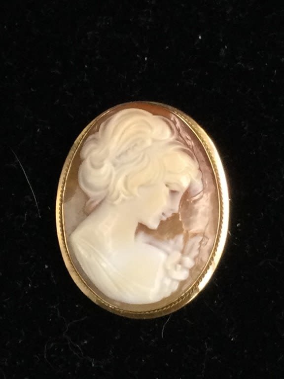 Lot 179: 10kt Gold Cameo