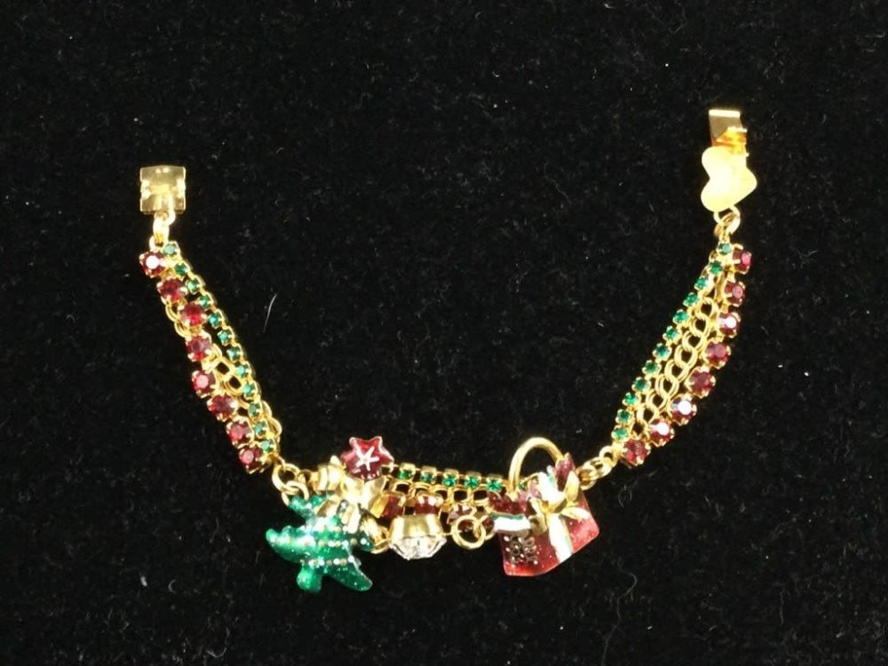 Lot 195: Lunch at the Ritz Bracelet