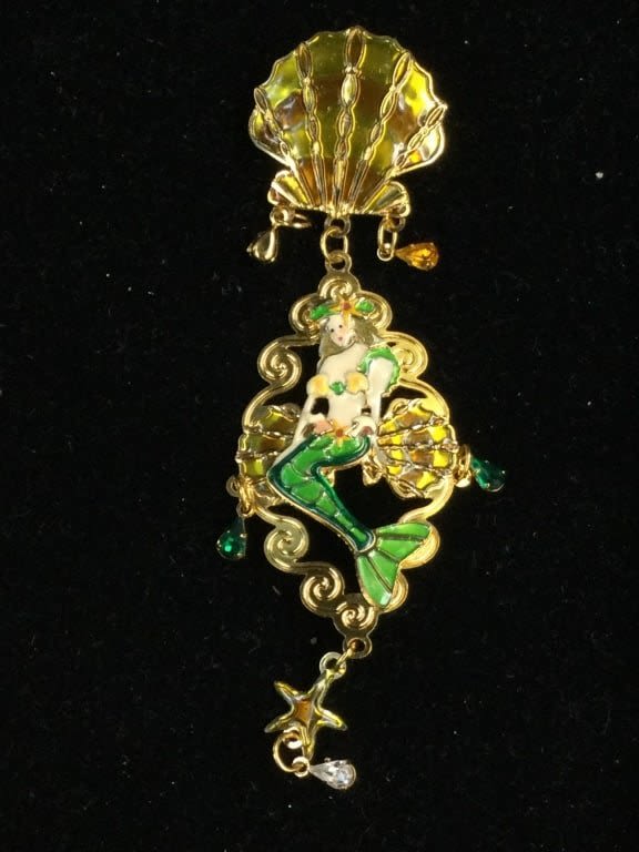 Lot 227: Lunch at the Ritz Pin/Pendant "Beneath the Sea"