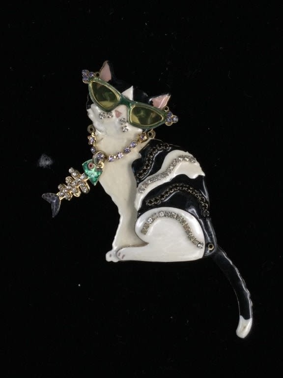 Lot 235: Lunch at the Ritz Pin/Pendant
