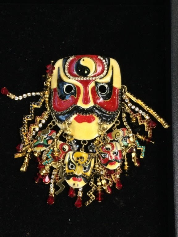 Lot 237: Lunch at the Ritz Pin/Pendant