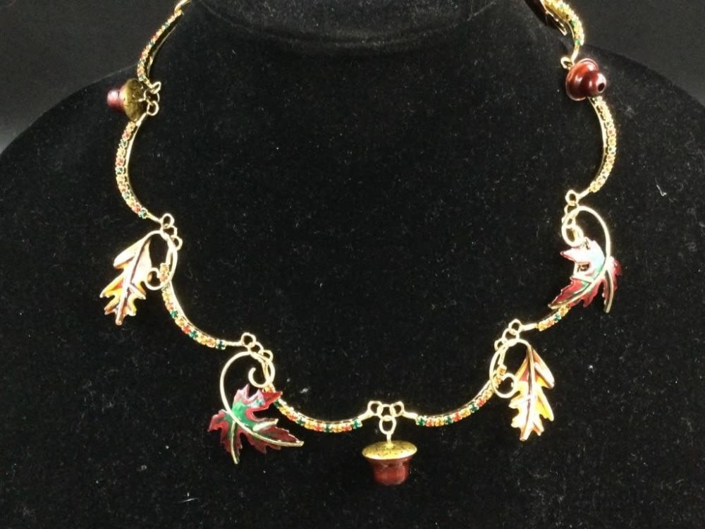 Lot 272: Lunch at the Ritz Necklace