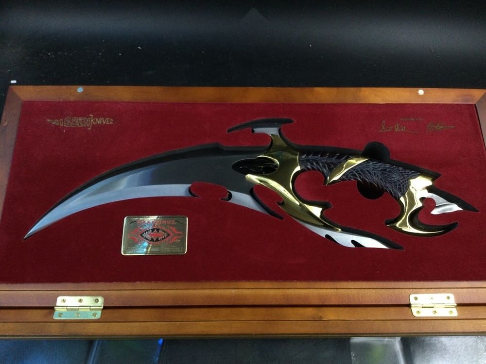 Lot 165: Hibben Knives