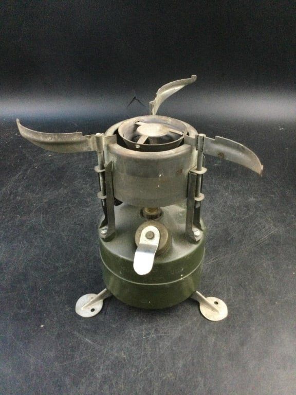 Lot 178: 1952 US Military Single M-1950  Burner Store