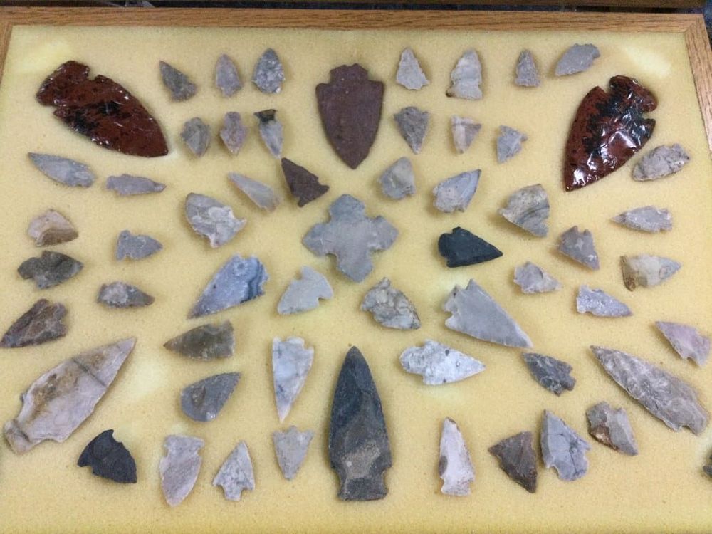 Lot 269: Vtg Arrowhead Collection