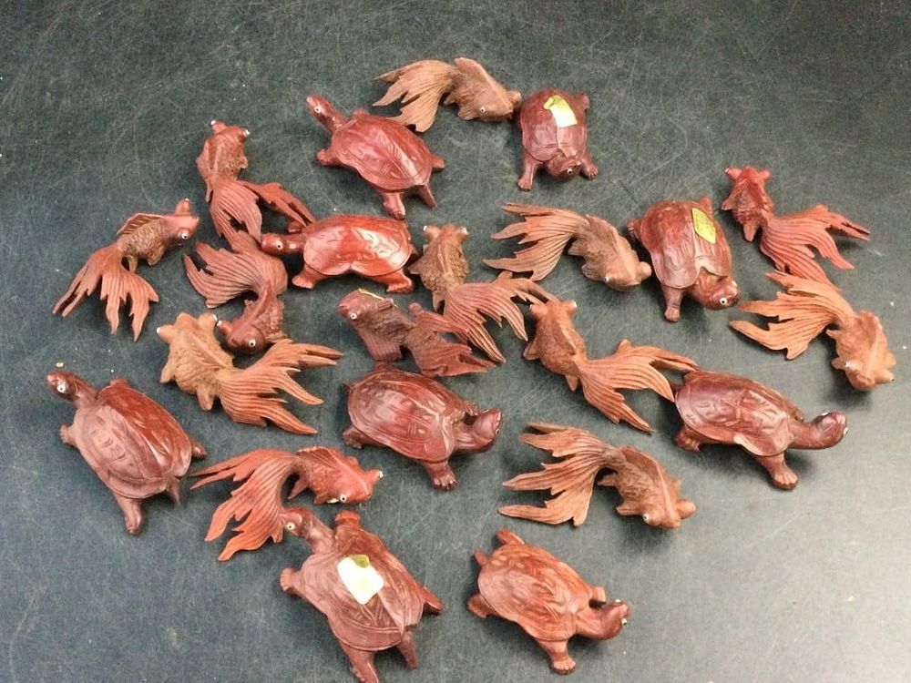 Lot 271: Carved Boxwood Made in Peoples Republic of China