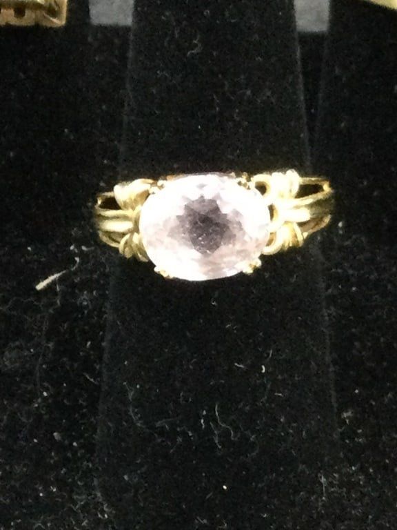 Lot 286: 14 kt Gold Ring