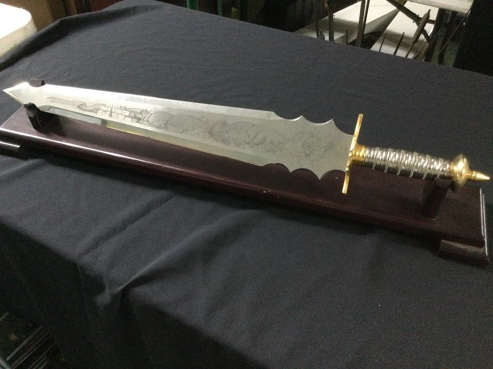 Lot 304: Coltellerie Lepre-Inax Sword