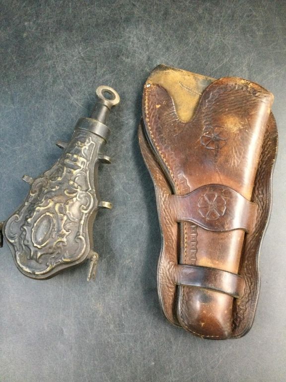 Lot 159: Vintage Items