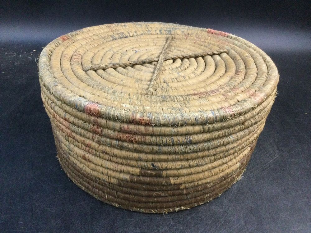 Lot 193: Vintage Native American Large Weave Basket Bowl