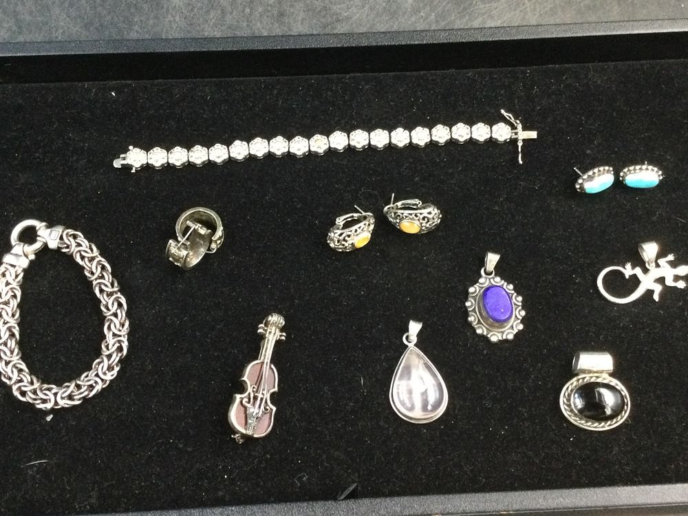 Lot 215: Sterling Jewelry