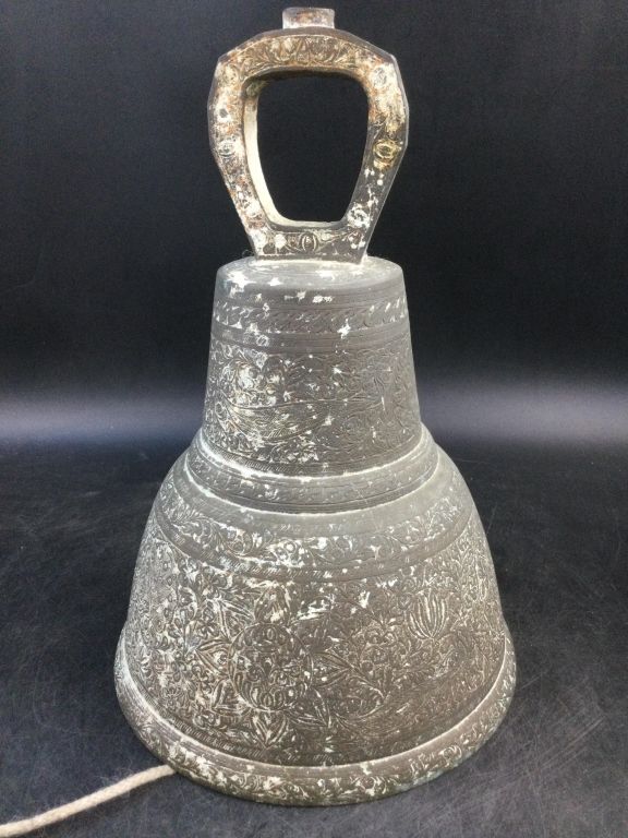 Lot 217: Vintage Bell Bronze/Brass?
