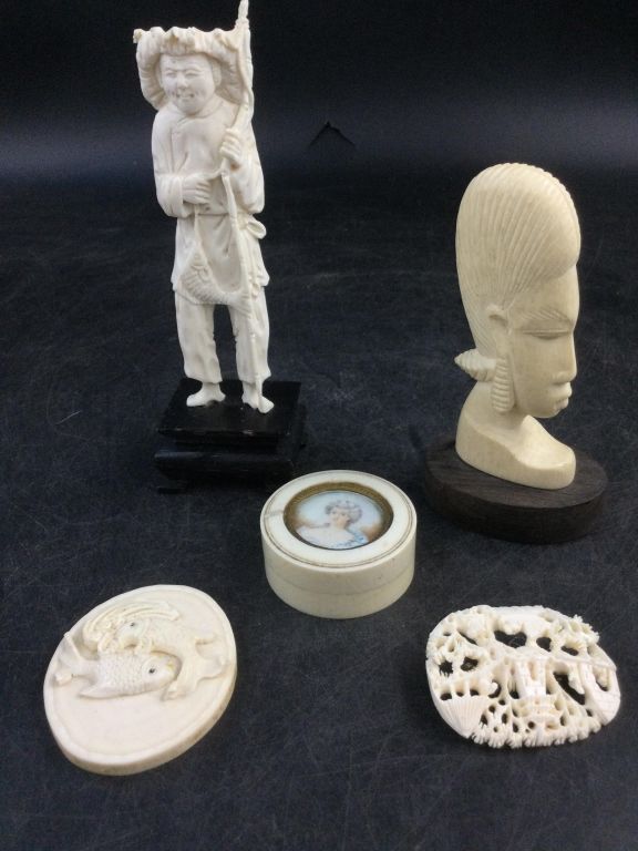 Lot 225: Carved Ivory Lot