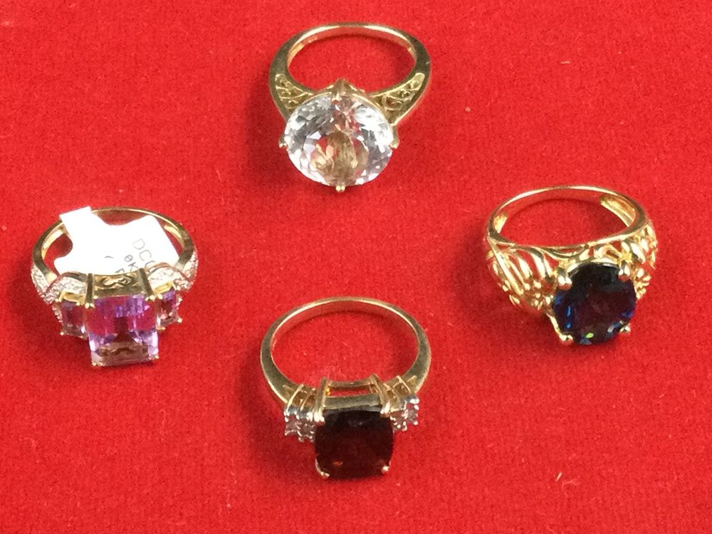 Lot 272: Vintage 10kt Gold Rings