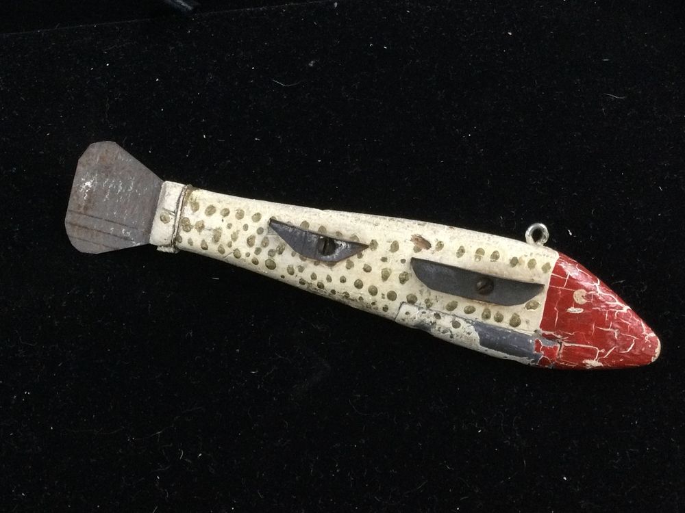 Lot 275: Vintage Fish Decoy