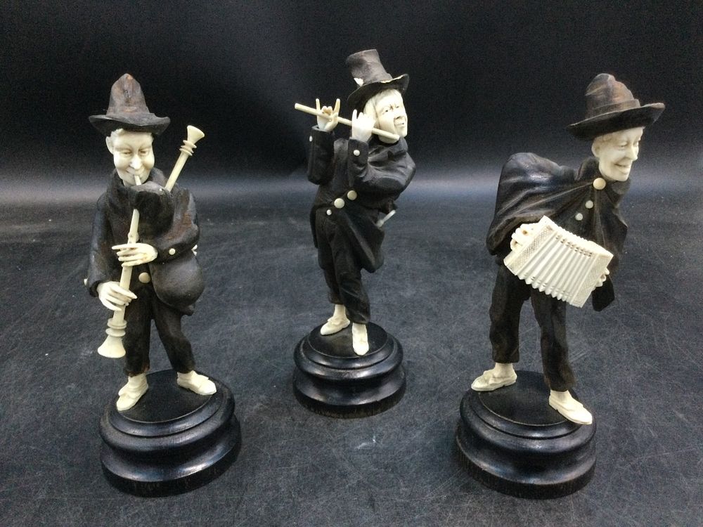 Lot 159: German 19th Century Wood Fork Musician Figures