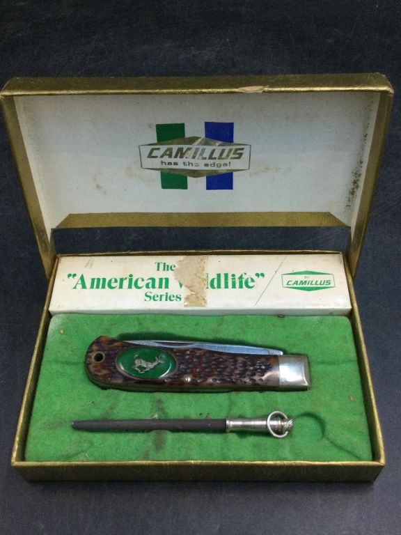 Lot 169: Vintage Camillus The American Wildlife Series