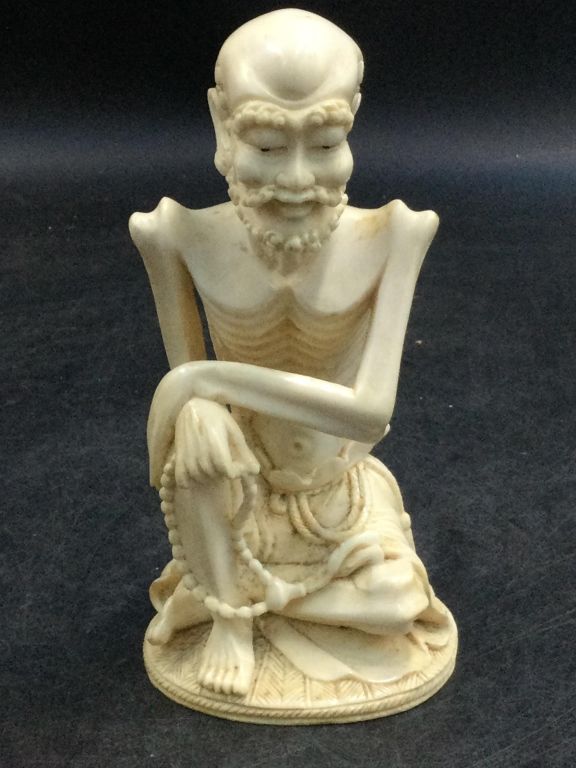 Lot 183: Vintage Carved Ivory Skinny Man Kneeling