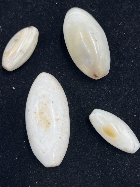 Lot 229: Stone Banded Agate  Beads