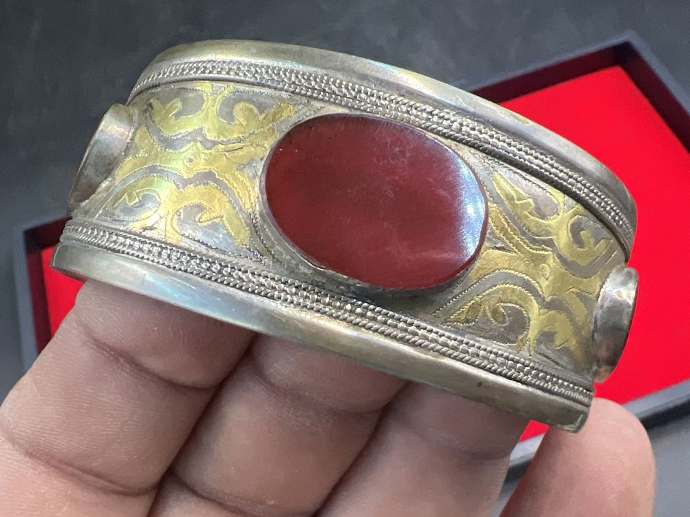 Lot 288: Tekke Turkmen Turkmen Carnelian Vermil Cuff