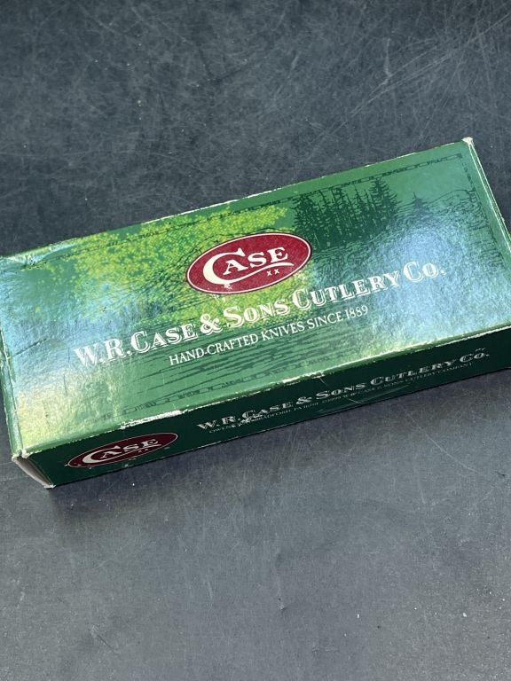 Lot 156: Case Hand Crafted Knigr