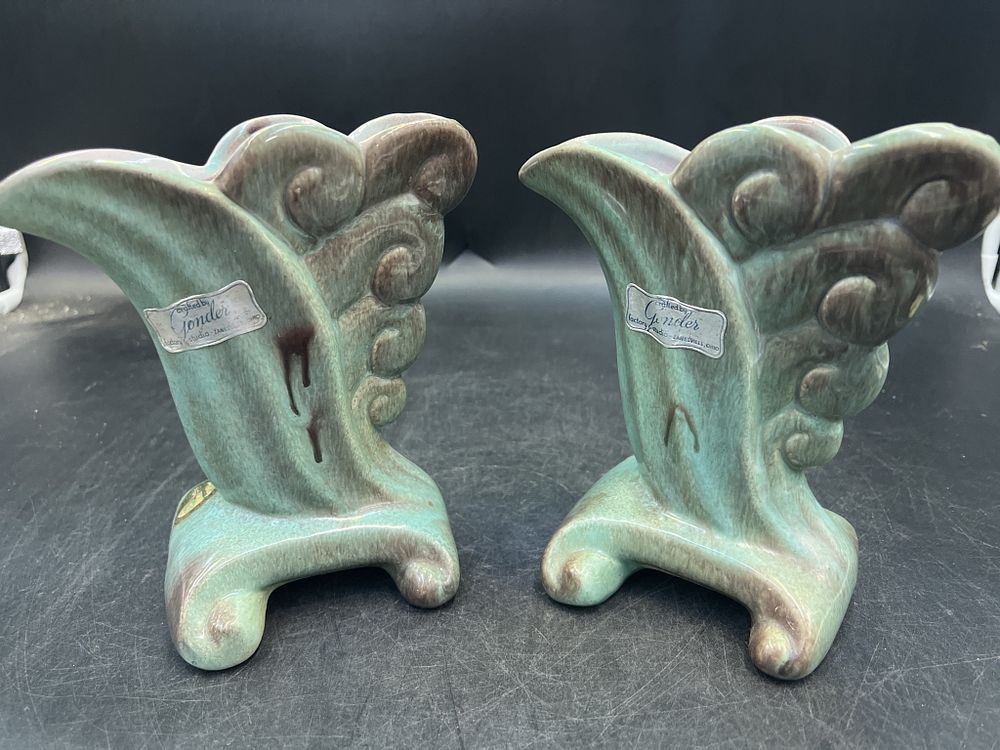 Lot 170: Vintage Gondar Studios Pottery