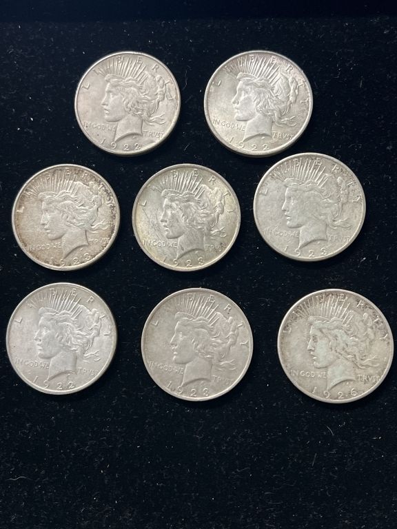 Lot 206: Peace Silver Dollars