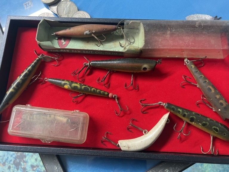Lot 212: Vintage Fishing Lures