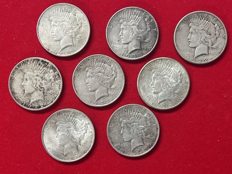 Lot 218: Peace Silver Dollars
