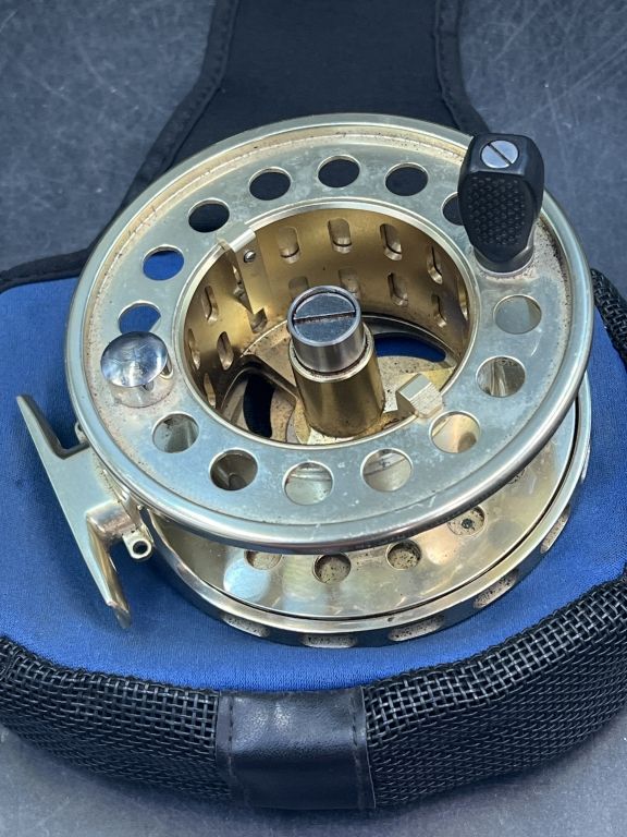 Lot 232: Orvis Vortex 10 11 weight