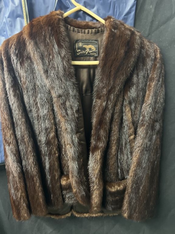 Lot 250: Vintage Mahogany Mink Stole