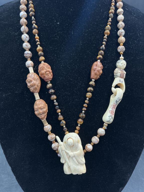 Lot 267: Carved Ivory Jewelry