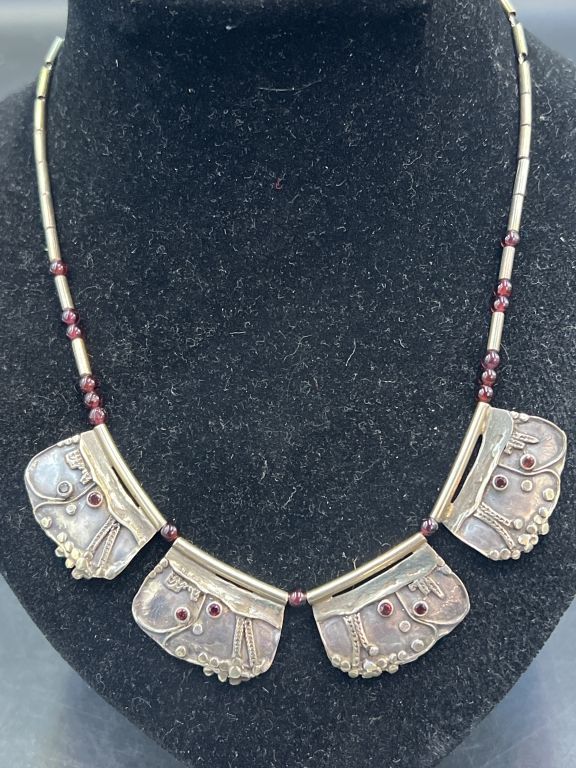 Lot 306: Vintage Sterling Garnet Necklace "Brauch Klaus"