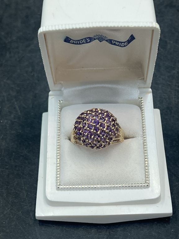 Lot 177: 14kt Gold Ring Amethyst Cluster Ring